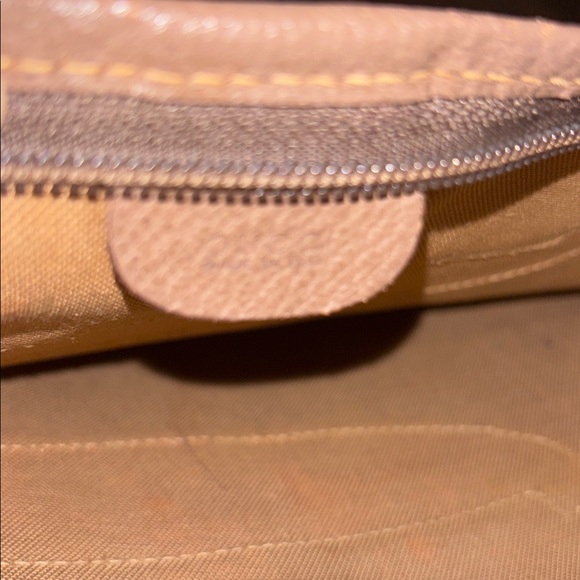 Gucci Beige and Brown Signature Tote - Picture 9 of 11
